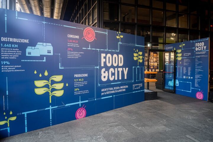 Allestimento della mostra «Food & City» al Campus Leonardo