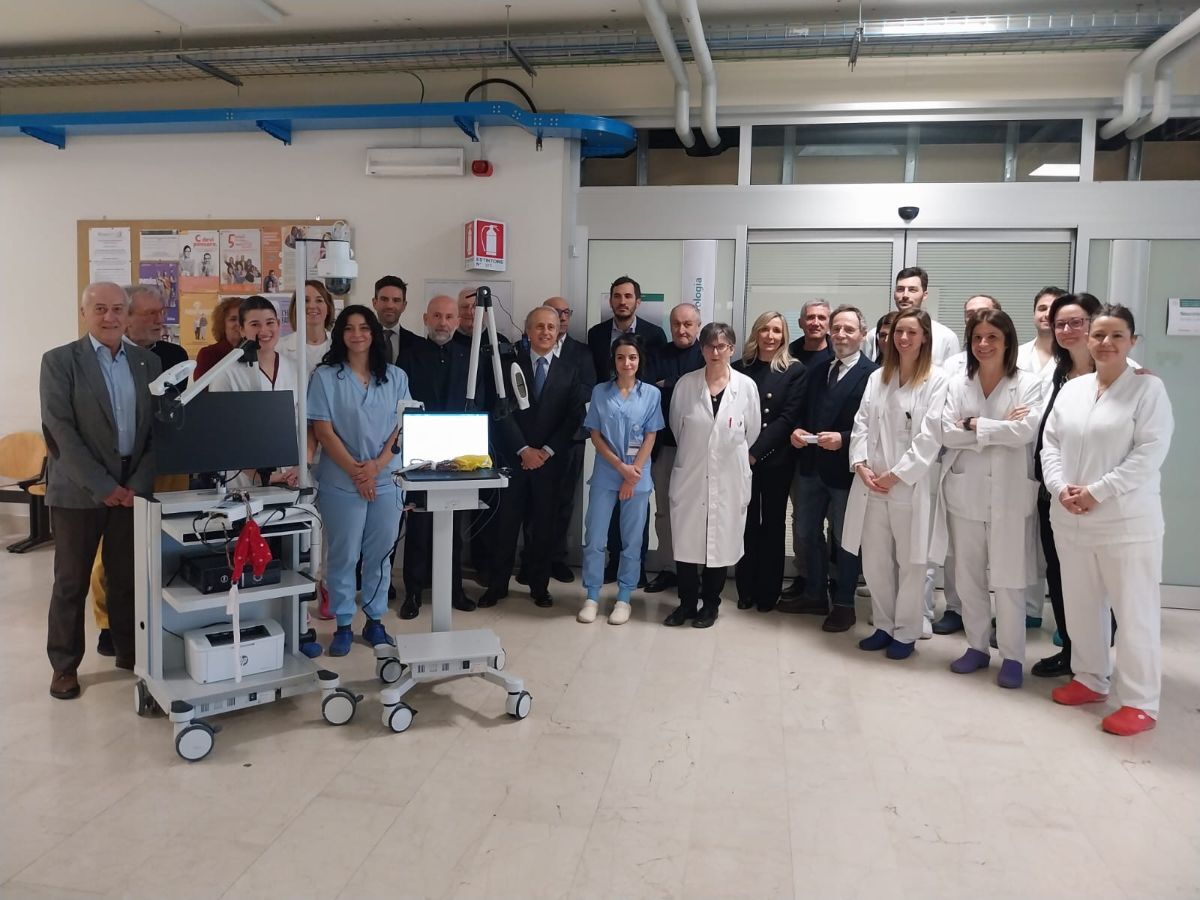 Sistema per elettroencefalografia in uso in ambito ospedaliero